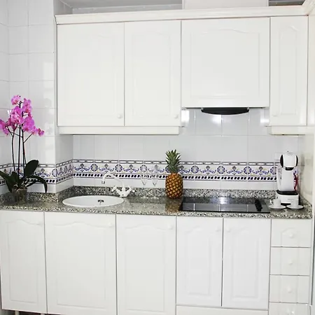 Apartment Duquesa, Beach, Sea View, Pool, Wifi *